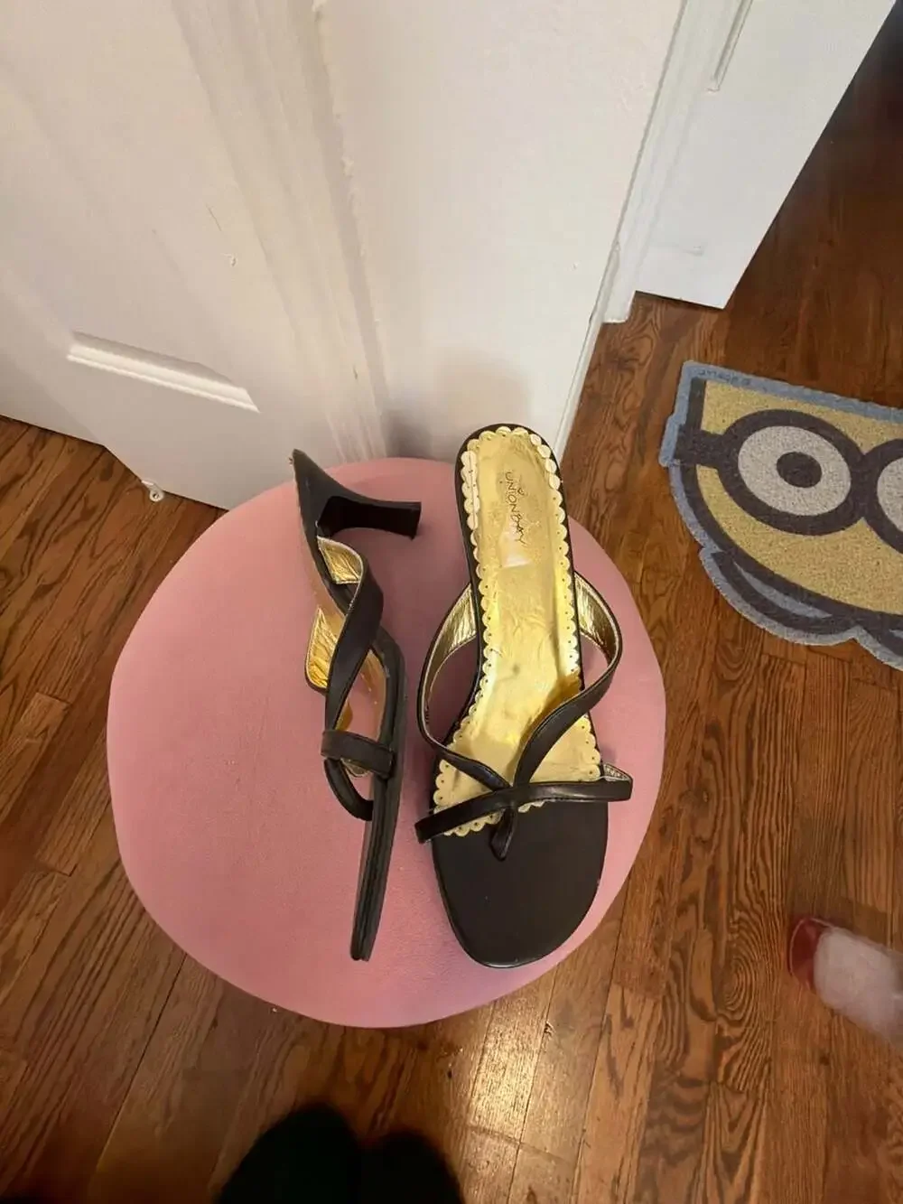 Unionbay Romance Black Thong Kitten Heel Sandals
